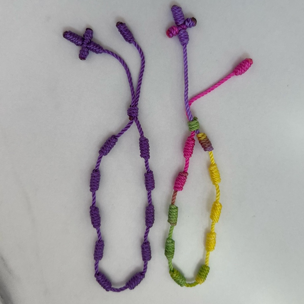 Handmade threaded cross bracelets - Picture 6 of 6